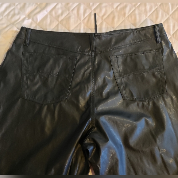 No Boundries Vegan Leather Pants 18W - Picture 5 of 10